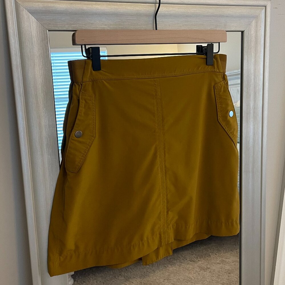 Athleta Women's Harvest Gold Vienna Cargo Golf Pickleball Tennis Skort Size 10